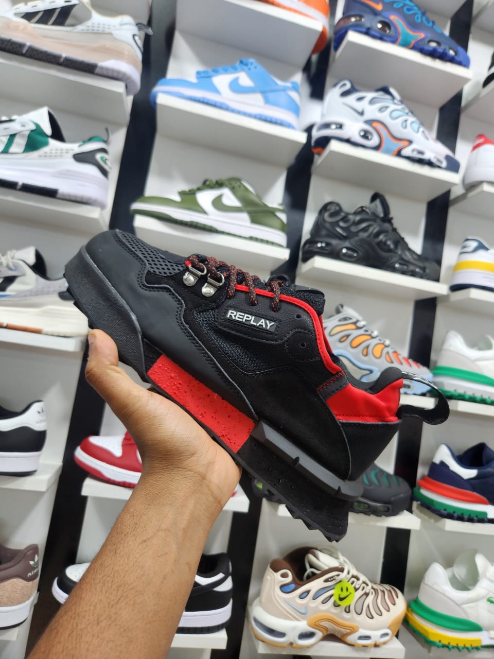 Replay Field Classic Sneakers - Timeless Style and Everyday Comfort