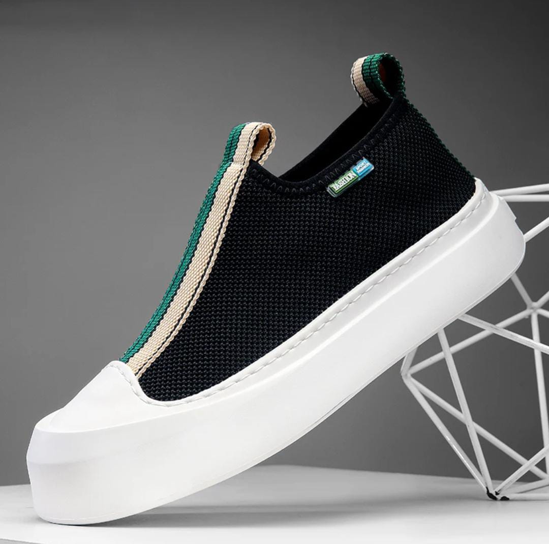 High-Quality Slip-On Sneakers - Effortless Style and Comfort