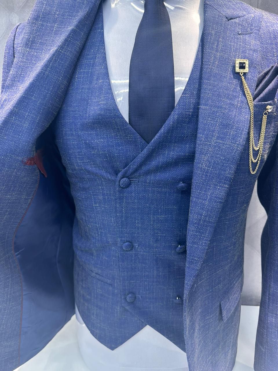 Three Piece Suits - Elegant Craftsmanship, Timeless Style
