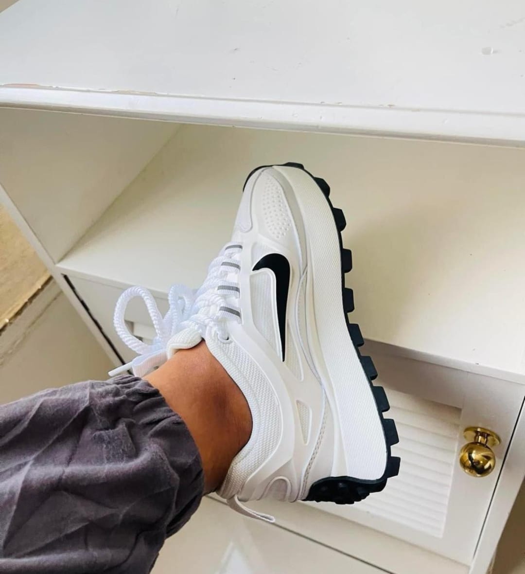 Nike Bailleli Fashion Sneakers – Sporty Elegance and Everyday Comfort